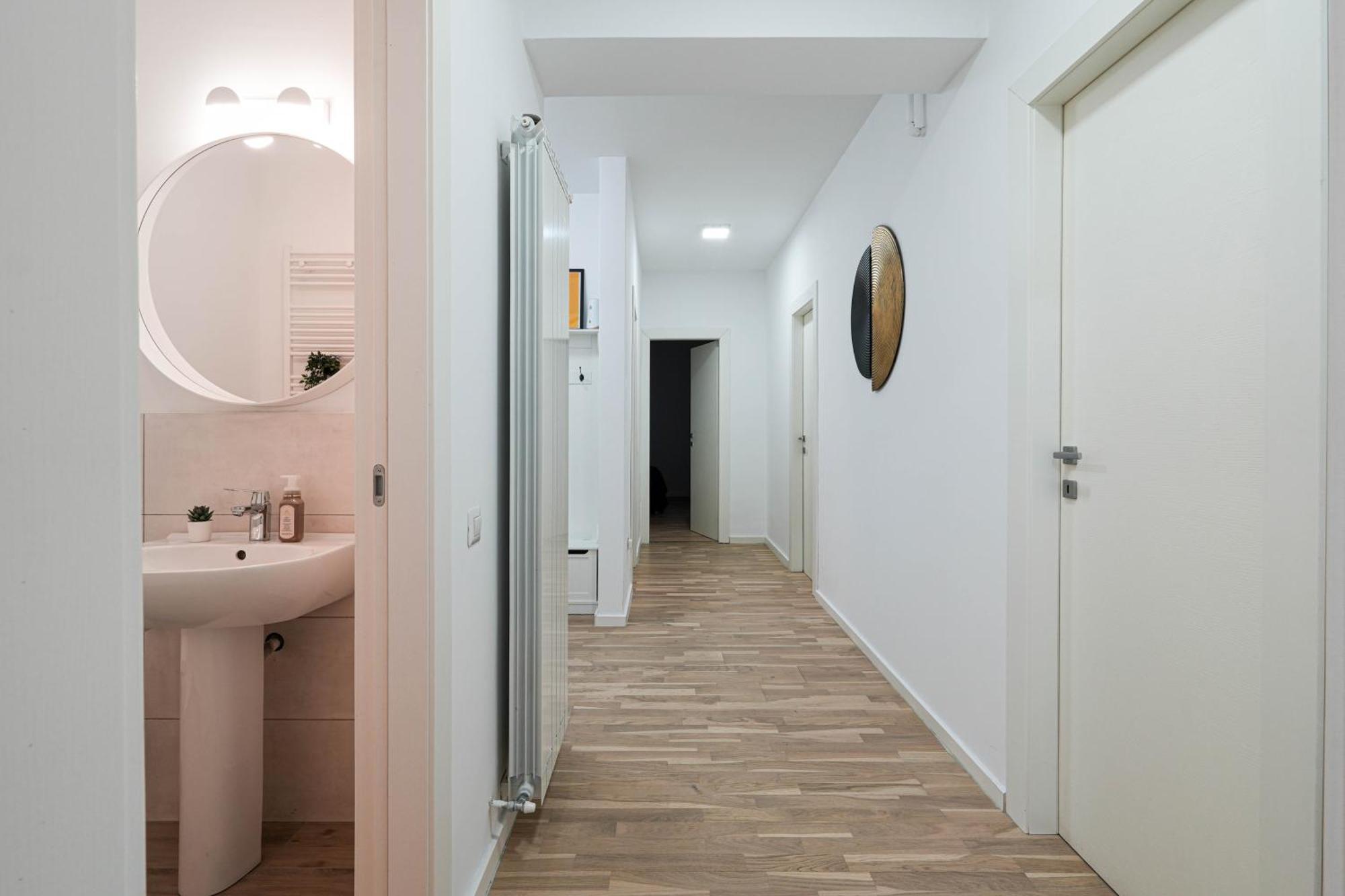 בוקרשט Gabi - Chic Apt With Parking Close To Veranda Mall מראה חיצוני תמונה