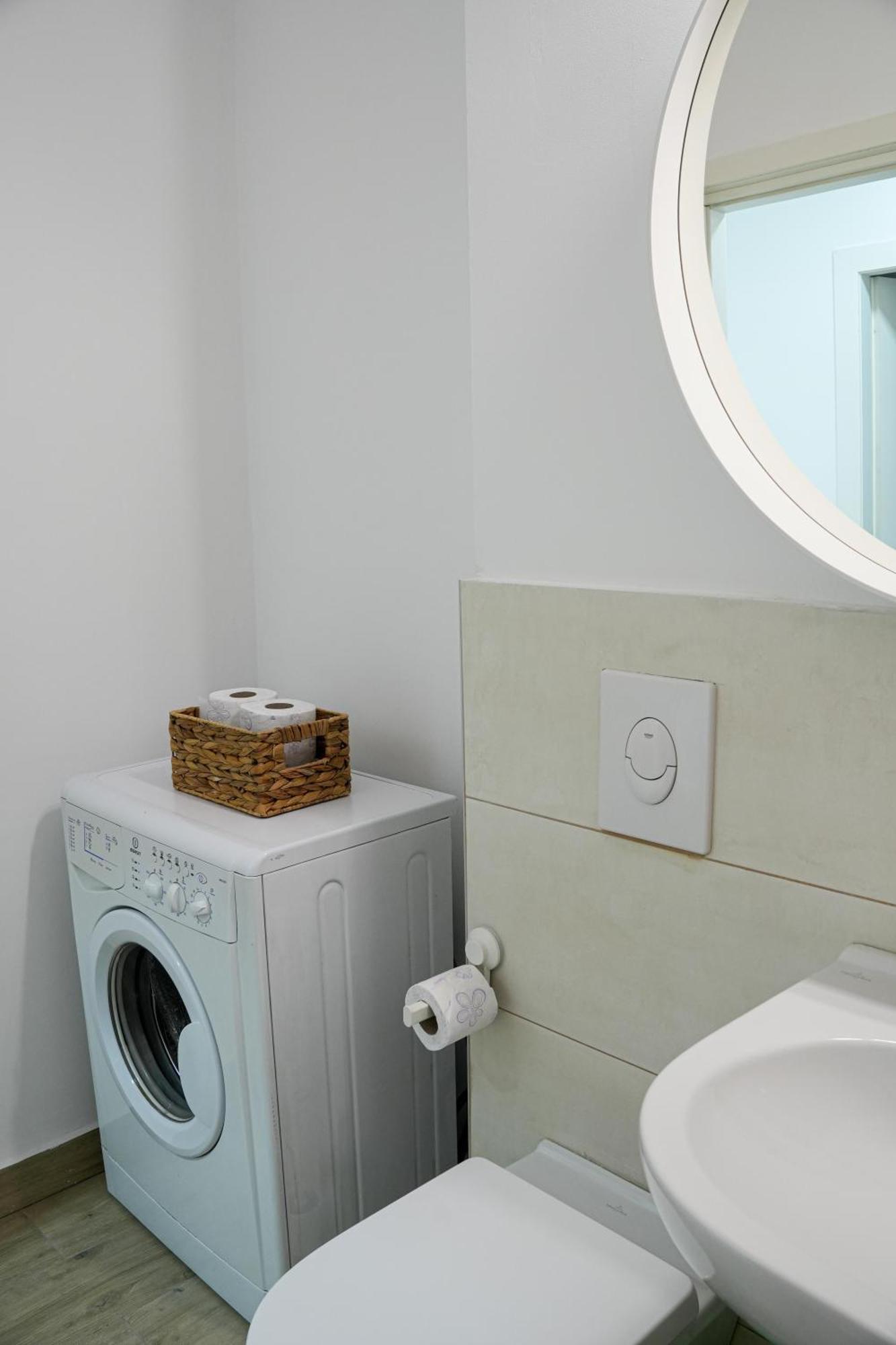 בוקרשט Gabi - Chic Apt With Parking Close To Veranda Mall מראה חיצוני תמונה